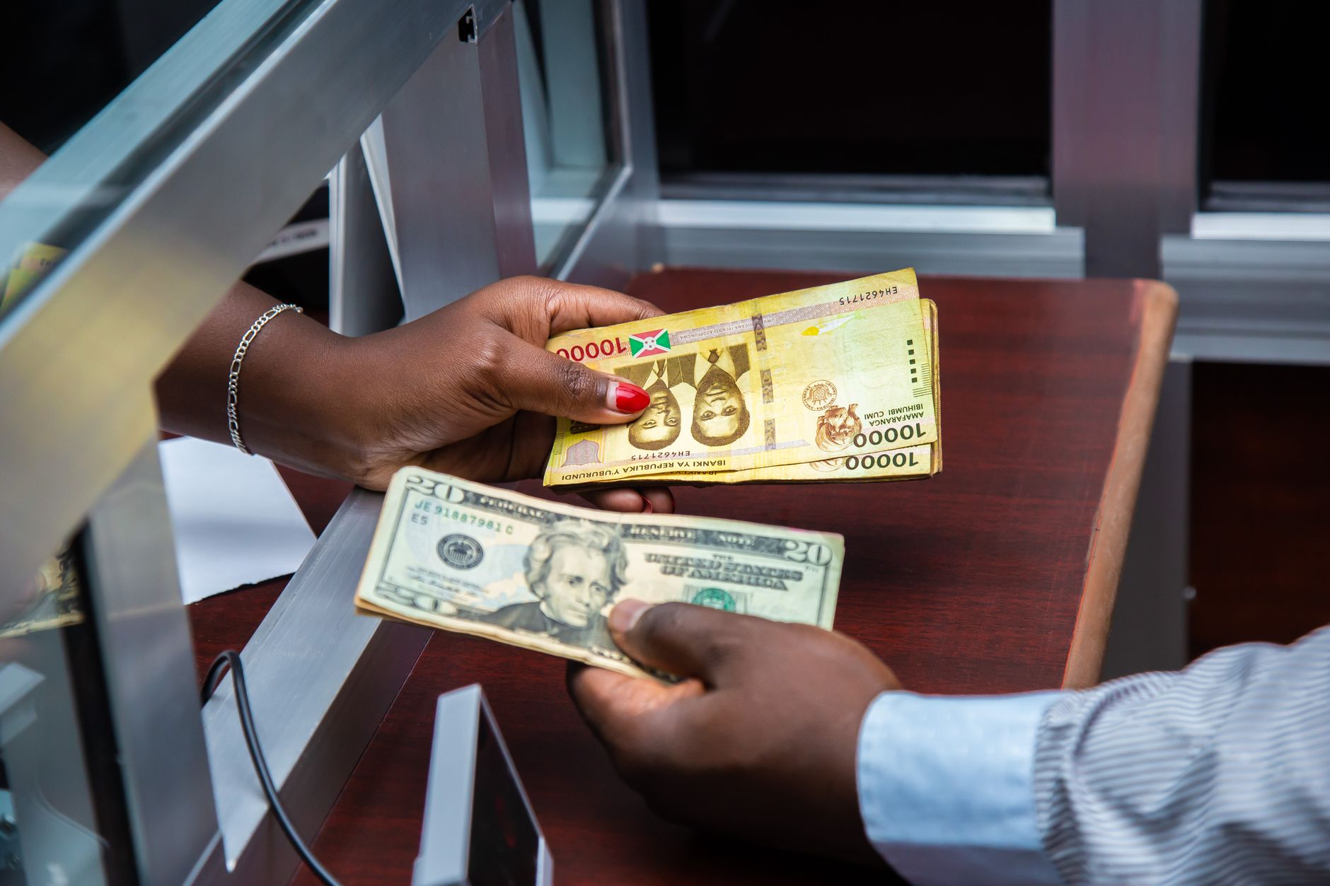 Why Banks Must Prepare Now for International Instant Payments